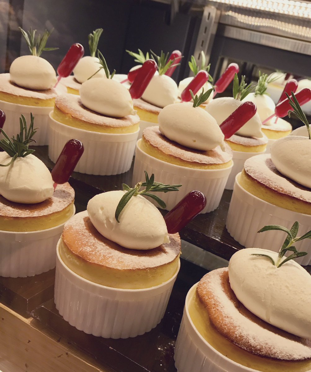 Hankyu Food News Auf Twitter 赤ワインのソースが チーズの旨みを引き立てる 技ありのチーズケーキ しかも フワッフワ 熟成チーズルーサンのスフレチーズケーキ ファウンドリー Foundry うめはんデパちか Hankyu 阪急うめだ本店 Hankyu Food News Auf Twitter 赤ワインのソースが チーズの旨みを引き立てる 技ありのチーズケーキ しかも フワッフワ 熟成チーズルーサンのスフレチーズケーキ ファウンドリー Foundry うめはんデパちか Hankyu 阪急うめだ本店