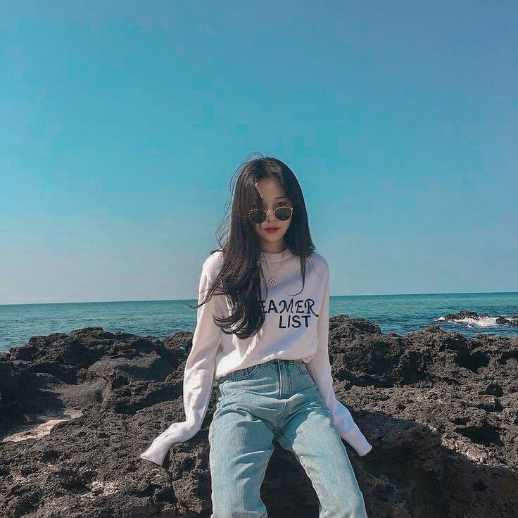 0revd's tweet photo. ❝ b l u e - b e i g e ❞ 
Lightroom Preset

;— a thread. https://t.co/ENyNsvedzZ