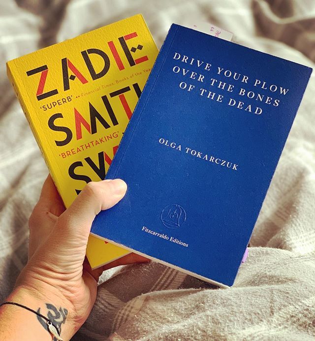 robbamforth's tweet photo. Two new books this weekend, I’m looking forward to reading them both - #driveyourplowoverthebonesofthedead by #olgatokarczuk and #swingtime by #zadiesmith.
.
.
#reading #writer #book #booksofinstagram #bookshelf #bookworm #wordporn #readingchallenge #boo… https://t.co/IQfsi4WAGU https://t.co/WEdGxc5O4n