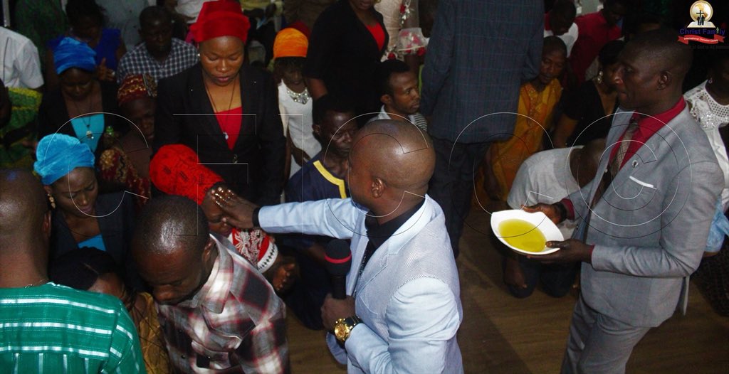 CFICC_NG's tweet image. #AnointingForFamilies
I Prophesy, by this anointing; Every evil force that stands against your greatness in life has left you; You will expand and grow bigger in life in Jesus Name
#AmazingWondersService
#AmazingBreakthrough
#CficcLagosNigeria