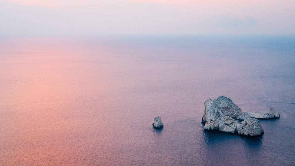 flyhewago's tweet image. Après la fête, Ibiza propose de magnifique paysage pour se détendre 😎 😍