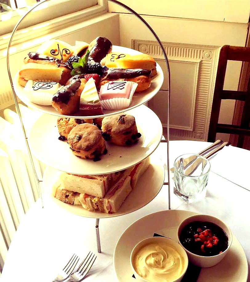 StanmerHouse's tweet photo. Enjoy a delicious afternoon tea in the perfect Country House setting.

👉https://t.co/flt27Prcci https://t.co/cQDSNbZqUe