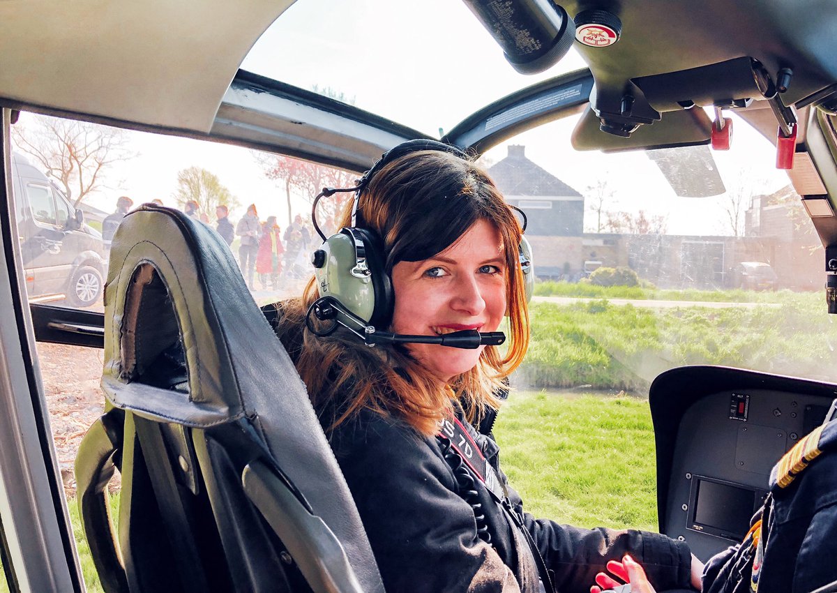 stripeaway's tweet photo. Ik heb een heli heli heli heli kopter
Ik heb een heli heli heli heli heee!
Daarmee vlieg ik over Laag Holland,
daarmee vlieg ik over zee
He kom op ga met me helikopter mee 🚁🚁🚁🚁

#helikoptervluchten #laagholland #marken @laagholland https://t.co/6G36ftViJu