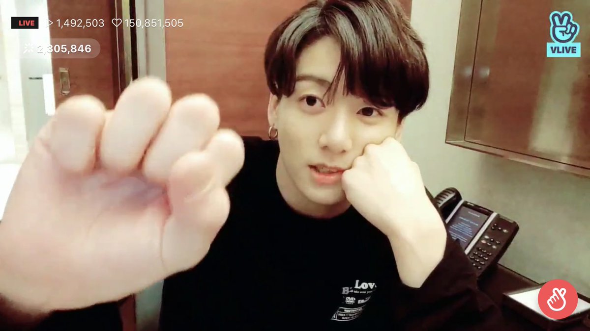 kookxvvvv's tweet photo. 전 정 국 죽도록 사랑해... https://t.co/6xGNkl6oja