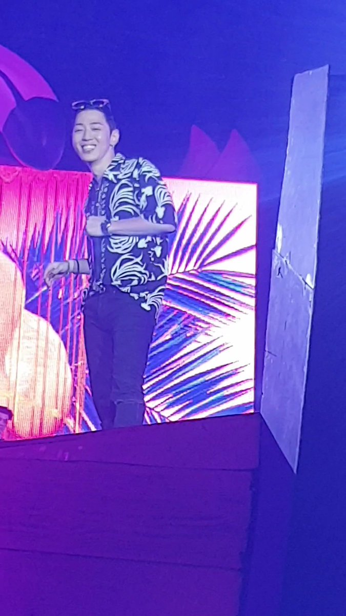 petcharat95's tweet photo. เกินคุ้มมากก หล่อเกินเบอร์ อ้อยเก่งเกินเบอร์ #volofestival #Callmegray https://t.co/jDJuttvITl