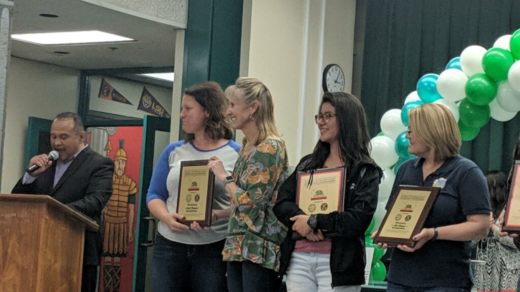 emyflores5's tweet photo. ...and the Southern California Speech and Debate Champions  are... Drum roll please
In the Small Schools Category: 1st Place-Orangethorpe ES
In the Large Schools Category: 
2nd Place-Sunset Lane ES
1st place goes to Laguna Road ES!
Congratulations to ALL our fierce competitors! https://t.co/Ac2BXDaQIc