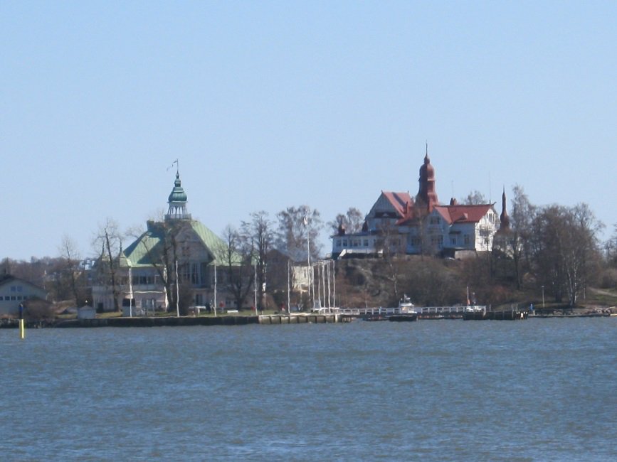 Derzeit haben wir in #Helsinki  + 4 Grad (gefühlt 2). Bei bis 6 Grad wird es teilweise sonnig in der finnischen Hauptstadt yle.fi/saa/ #finnlandonline #wetter #finland