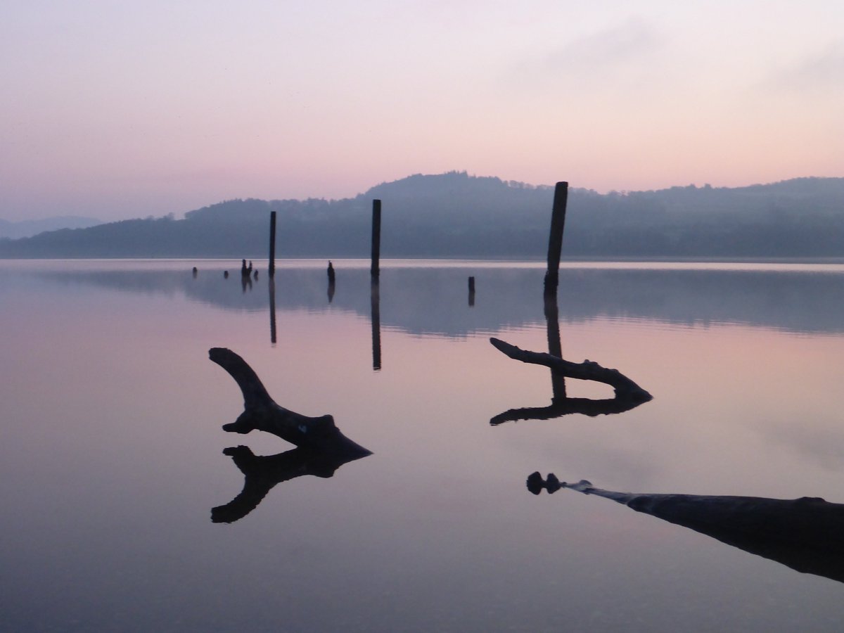 greginthewater's tweet photo. Fresh dawn swim in #lochlomond on Friday with air at -1c, and water warmer at 6.5c. Bu when conditions are this good you know you just want to get in for a 25 min skins dip @lovelochlomond https://t.co/NWDHwVly9F