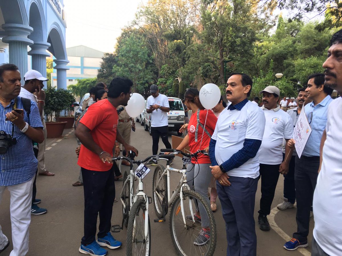 BPACofficial's tweet photo. .@ceo_karnataka, @BBMPCOMM & B.PAC organised “Pedal For Democracy” a #Cyclothon to increase voter turn out in #Bengaluru city.
#BPACForBlr #BeCounted #LokSabhaElections2019 #AllToPoll #MyVote #everyvotecounts #Cycling #CycleToVote https://t.co/Hq5K02vglg