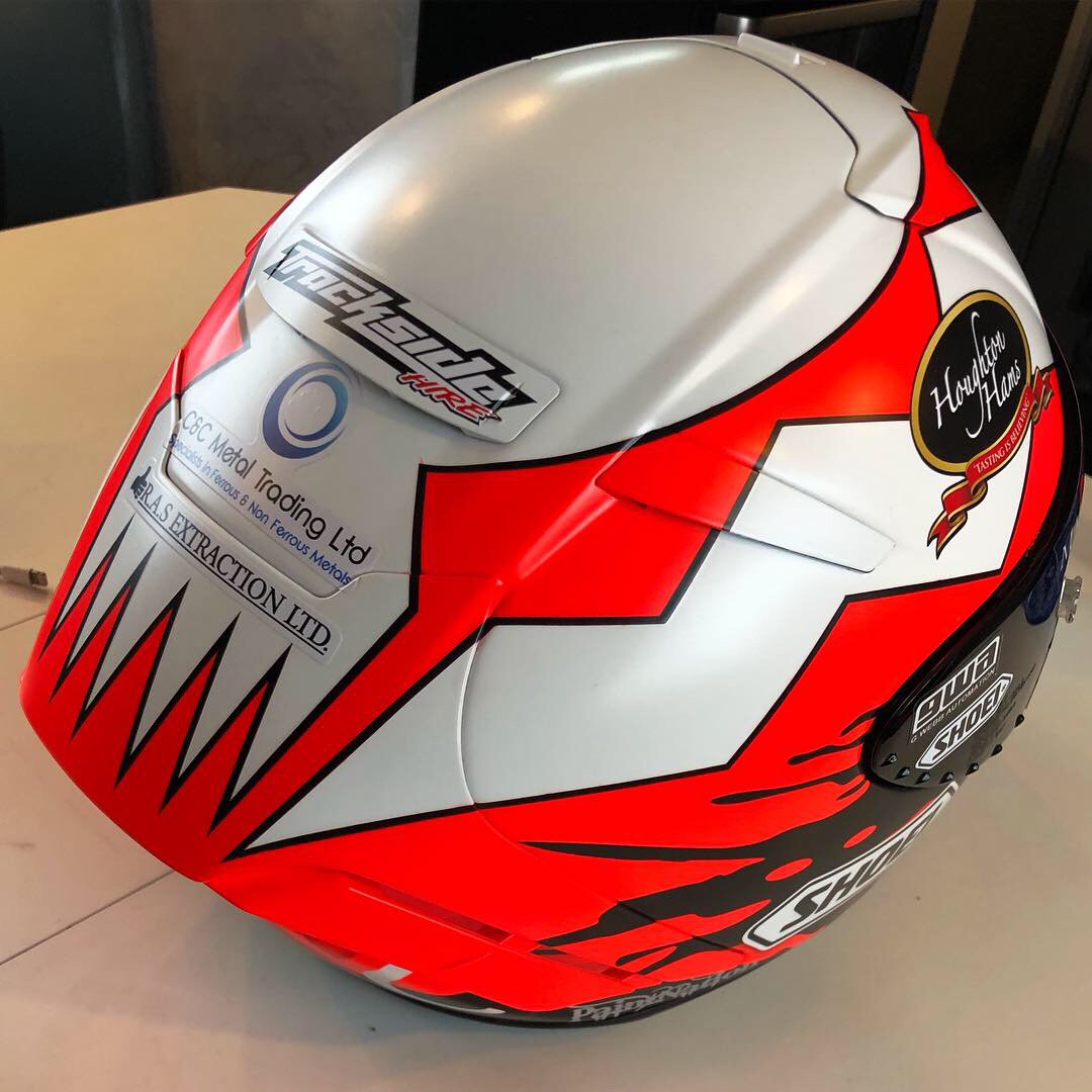 My new helmet from for this year 😝🔥 Great to have new sponsors @tracksidehire and Houghton Ham on board this year. Bacon, beer and bikes! 😁