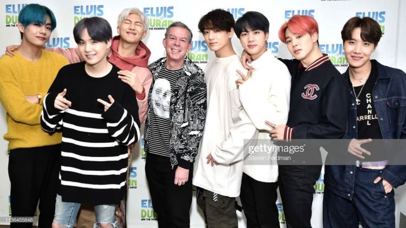 namjcex's tweet photo. BTS Visits "The Elvis Duran Z100 Morning Show" (1)

#BTS #BTSV https://t.co/KgQWAAhqgL