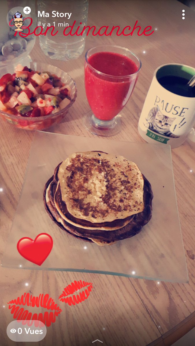 TitiaHo's tweet photo. Un petit coucou à tous les #abonnets de #Twitter je vous souhaite à tous un très bon #dimanche profiter bien de votre journée .😘. https://t.co/DICcKYbcKN