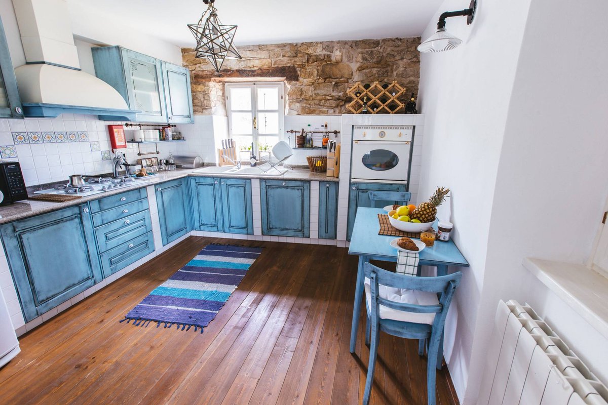 The authentic and lovingly restored Villa Stancija Vigini is a gorgeous and comfortable estate settled on the 20.000 m2 of the beautiful and unspoiled Istrian nature. 
#luxuryvilla #stonevilla #luxury #beautiful #Istria travelistria.com/istria-villas/…