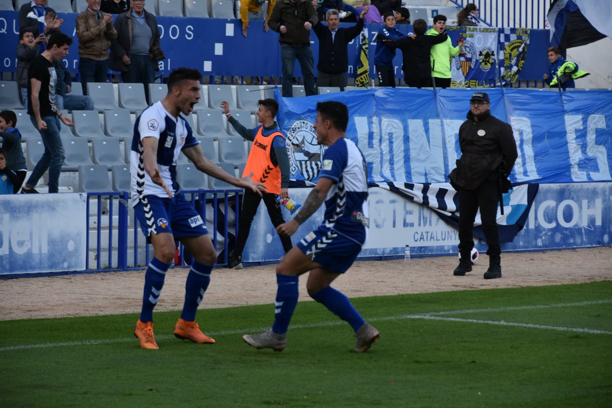 CESabadell's tweet photo. ✅ Dia de partit | Ens hi deixarem la pell, arlequinats! Tots Junts! La Nova Creu Alta ens ajudarà a aconseguir-ho!

🏆 33a jornada #2bg3
⚽️ @CESabadell - @Lleida_Esportiu 
⏰ 17h
🏟️ Nova Creu Alta
📻 @RadioSabadell 

#CESMatchDay 
#elCESdeTOTS https://t.co/kUu9UPYTbd