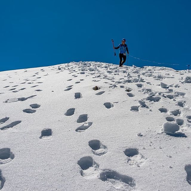 monBSan's tweet photo. 'Deixa't vèncer per la pulsió que sents empènyer' #momentostop #23k #trailribes #roadtomadeira amb els millors @deporunners #sumantkms https://t.co/GHOlS1MAw6 https://t.co/M0lDdLgjVN