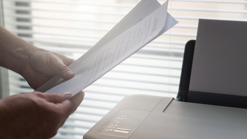 OptometryToday's tweet photo. Optical bodies including @The_AOP, @LOCSU, @MembershipAbdo and @FODO1 have written an open letter to NHS leaders calling for the Government to prioritise IT connectivity between community optometry and the wider NHS https://t.co/44YtITA4eb #eyecare #ITconnectivity https://t.co/7eQHhZIfLm