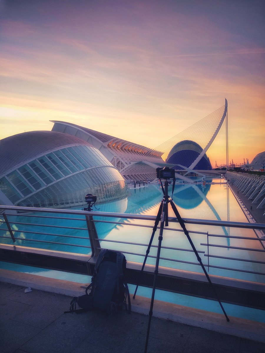 jmartinezmoran's tweet photo. Disfrutando del amanecer con la @CACiencies para mí solo. Así da gusto madrugar 😙
#Valencia #candilazo https://t.co/IXKIbXvTFL