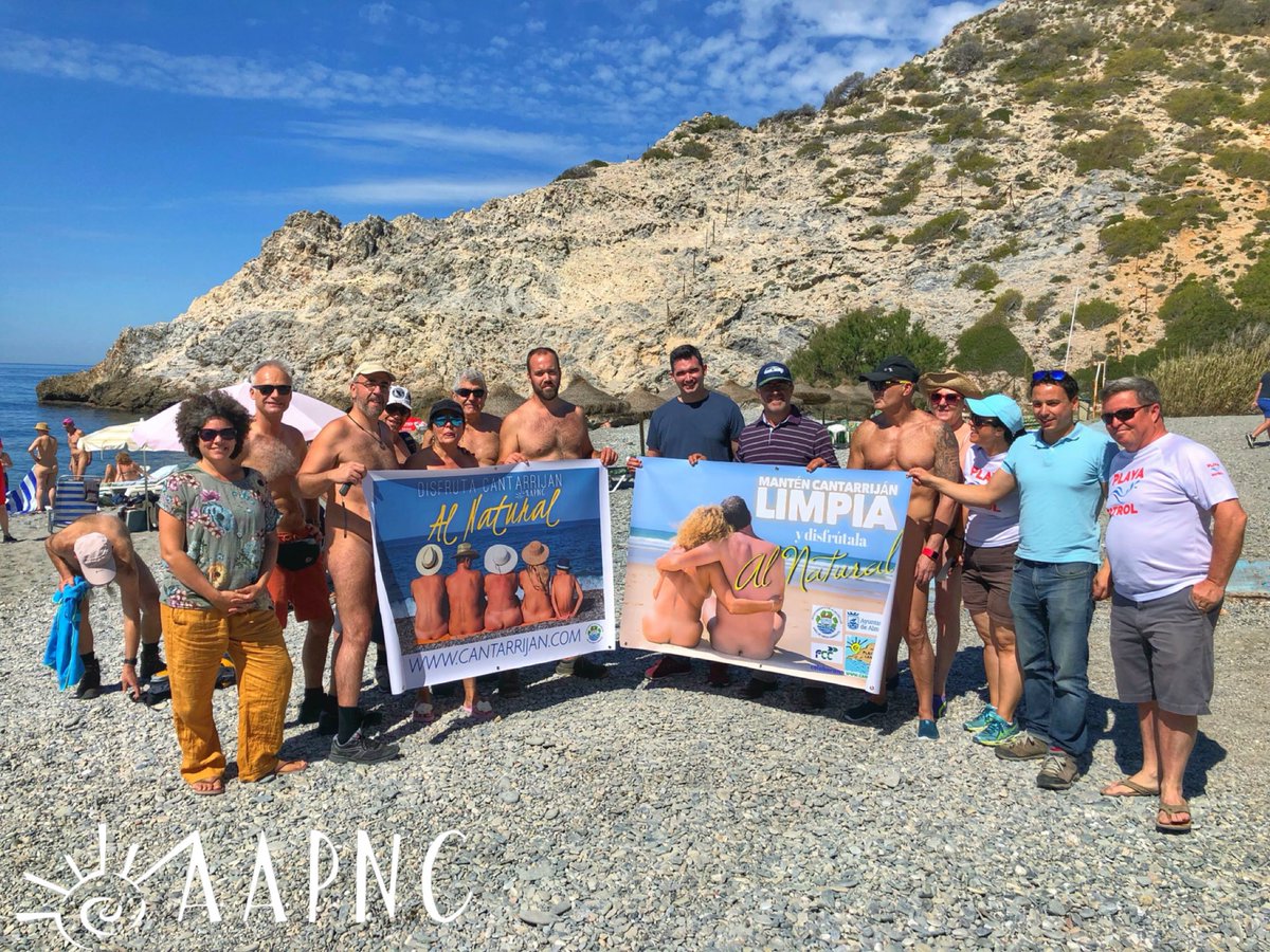 ¡Día muy movido en Cantarriján! Con un solazo escandaloso y un tiempo casi veraniego hemos conseguido cumplir nuestro ¡#TrashChallenge playero! Gracias a tod@s los voluntari@s que han participado 😊😊😊