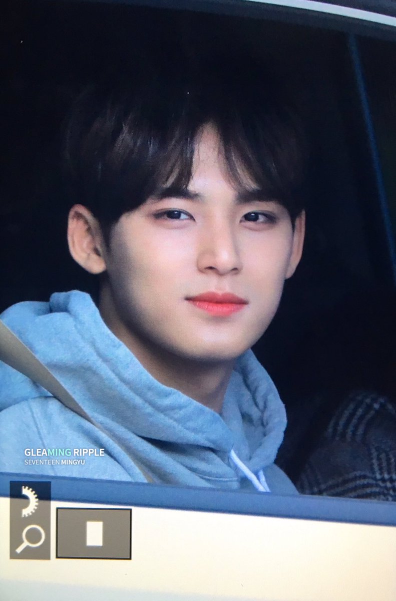 190414 #민규 #세븐틴 #MINGYU #SEVENTEEN 오늘 비왔으면 내 눈물이 빗방울보다 많이 흘렀을듯ㅜㅜ