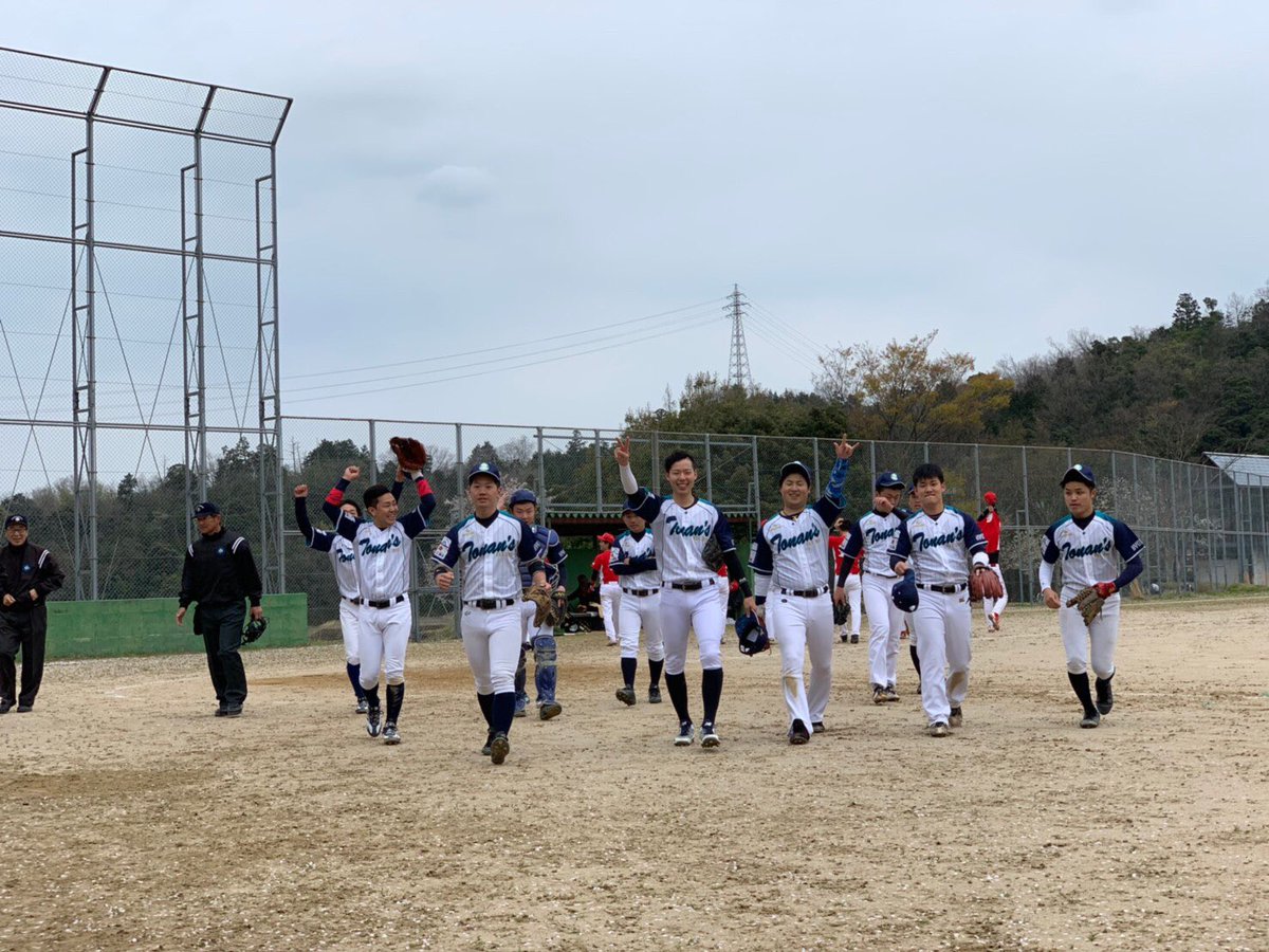 高松宮杯二部

準々決勝、準決勝のWヘッダー

打線が繋がり攻撃的な野球ができています。来週は京都一をかける決勝戦。

楽しんで勝ちきります‼️🤗