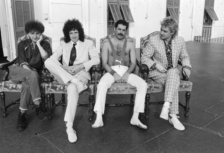 mercurysarchive's tweet photo. @QueenWillRock posing for @voguemagazine – Sanremo, Italy, 1984.
#Queen https://t.co/fLSc1xsUbs
