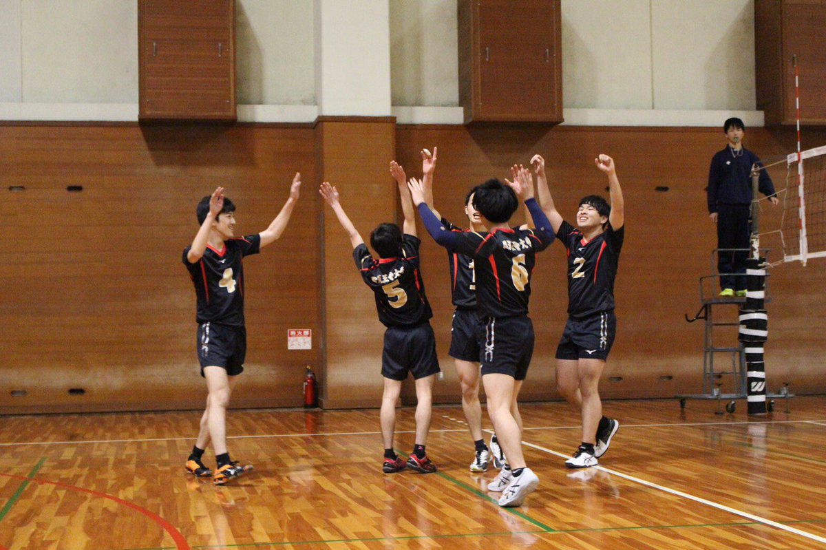 2019年度 春季リーグ戦 1戦目

VS大阪府立大学
①25-22 ○
②23-25 ×
③15-25 ×
④19-25 ×

セットカウント 1-3 ×

残念ながら勝利とはなりませんでした。気持ちを切り替えて次の試合に挑みます。