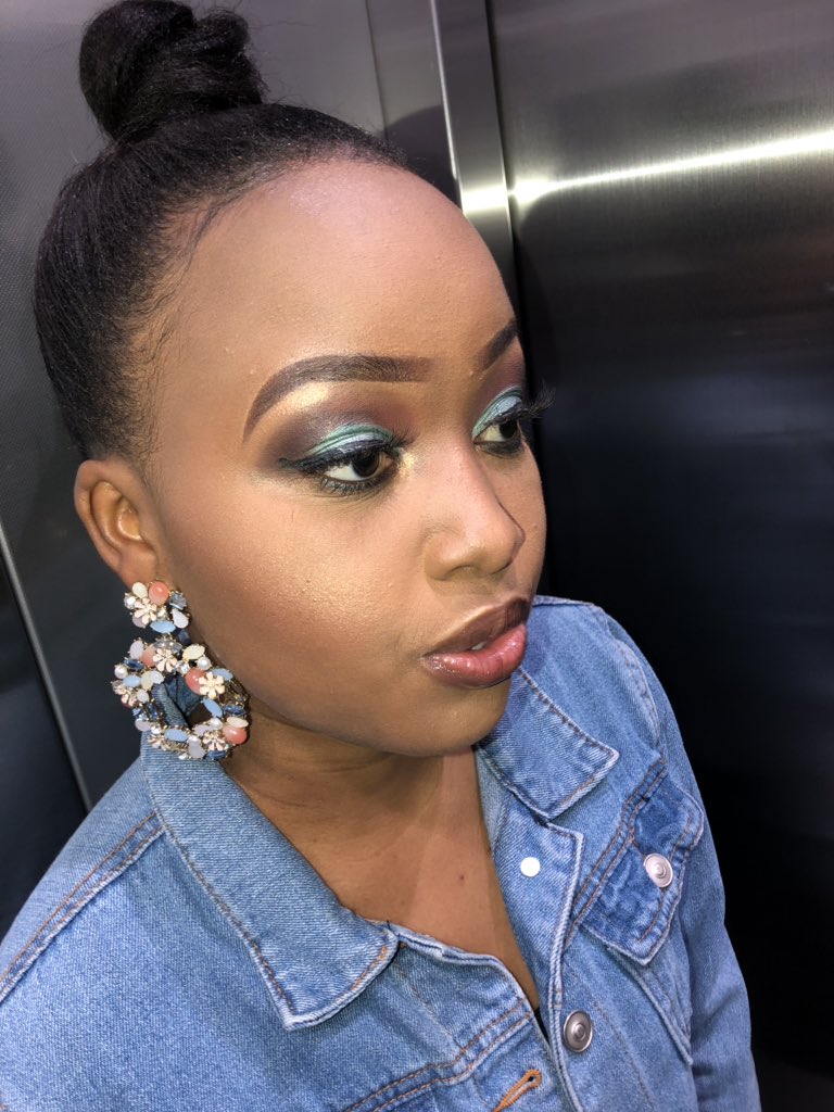 RamorulaLerato's tweet photo. MakeupByLerato 
Graduation Season
For bookings contact:0834746834
I’m makeup artist based in Hatfield. 
#GirlsTalkZA #GirlsTalkZa https://t.co/R3SGmYOkk8