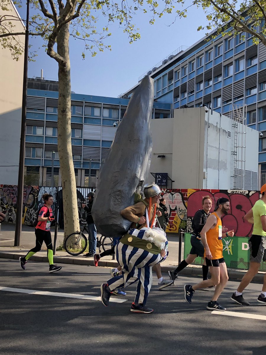 LVincentgarnier's tweet photo. Le #ParisMarathon c’est aussi ça !!!!!
Bravo les gars 💪👊👍 https://t.co/qheiE0FGy5