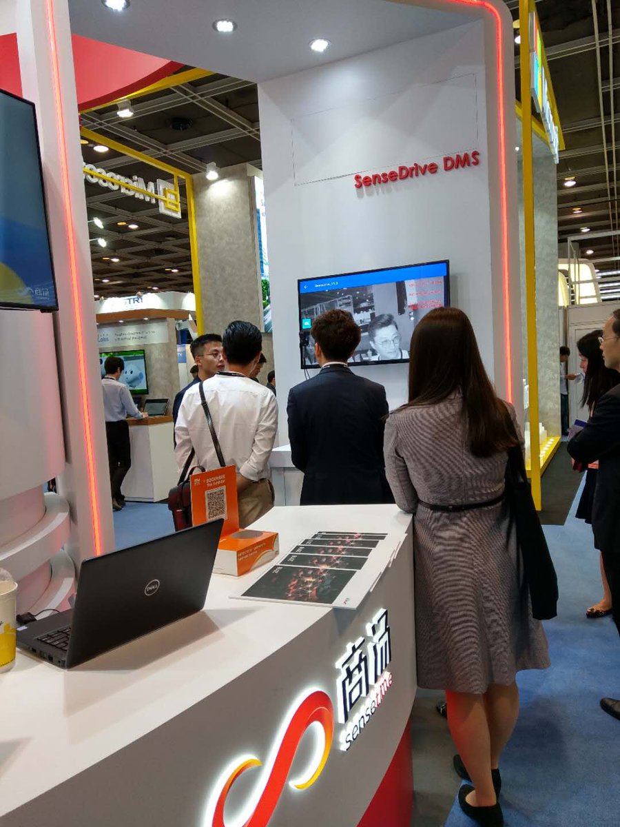 SenseTime_AI's tweet photo. At #HKICTEXPO, visitors're having fun with our AI application demos!

Try them out by visiting us at booth A14, Hall 3G at Hong Kong Convention and Exhibition Center!

#sensetime_AI #HKTDC #HKCEC https://t.co/rwGGvdpFuA