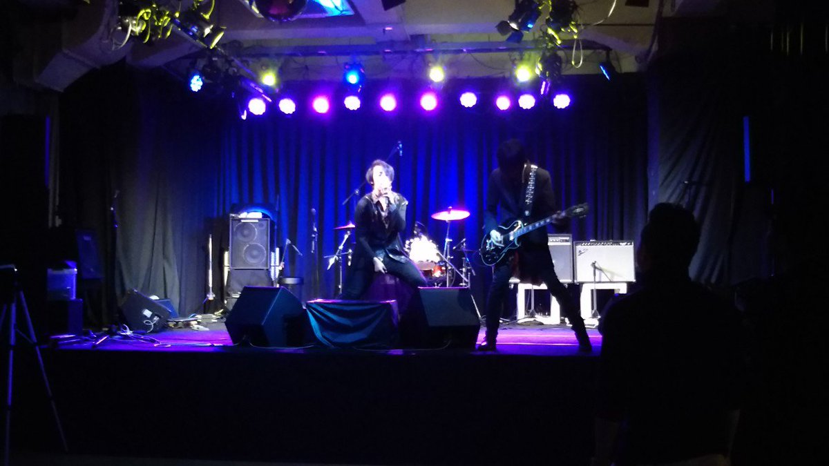 hakumu_1223's tweet photo. 🎤Yesterday🎸
KANDYLIONでReaperのライブ見に行ってきたよ🙌✨
握手出来て嬉しいかった🙈💕

Reaper of Wonderさん

Sharebooさん

ベリーバッドアラモードさん

3バンドしか見れなかったけど楽しいライブをありがとうございました！

#KANDYLION
#ReaperofWonder
#Shareboo
#ベリーバッドアラモード https://t.co/2zjP4zF4Az