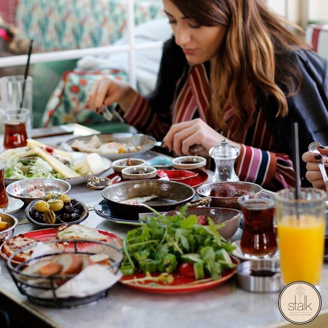 All day breakfast 😊
.
.
#today  #breakfast #pazakahvaltısı #stalkcasualkitchen #bagdatcaddesi #levent #saskinbakkal #şaşkınbakkal #stalk #istanbul #stalker #gurme #instamood  #instaquote #oldpic #instamoments #instamemories #onlygoodvibes #nosenseatall #instadaily #limonistanbul