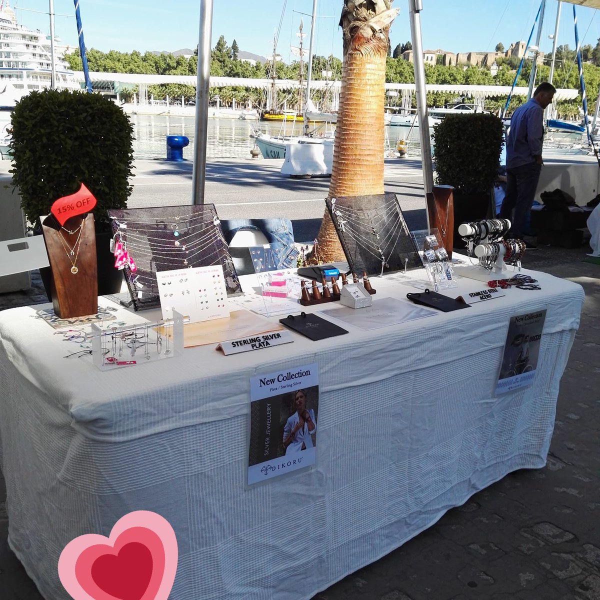DikoruOficial's tweet photo. Ya estamos en #MuelleUno en #Malaga, ven y disfruta de un día diferente en el Mercadillo del Zoco, en #dikoru estaremos encantados de atenderte, te esperamos desde las 11 hasta las 19 horas https://t.co/1hLfsoUnMV