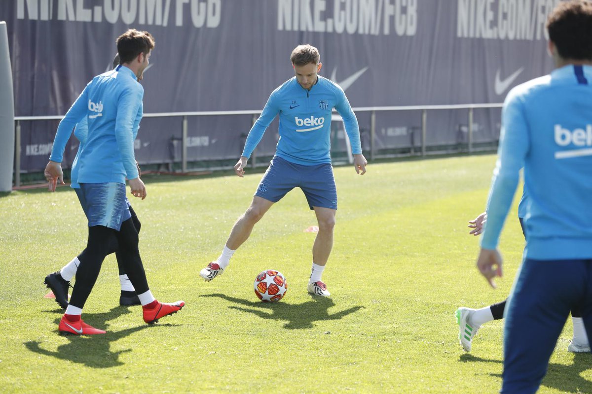 Rakitic, durante la sesión del domingo (Foto: FCB).