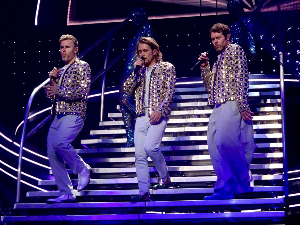 FerrieKate's tweet photo. @HowardDonald don’t worry Howard you’ll grow into those pants soon! @GaryBarlow @OfficialMarkO https://t.co/dAmhSzrDSW
