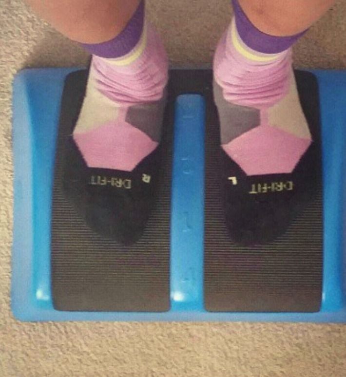 TheOneStretch's tweet photo. Professional basketball player Ta'Shia Phillips on the One Stretch. "I love the #ONESTRETCH created by Dr. James Amis. Always makes my feet and legs feel better." #throwback https://t.co/qlVdPBRZUC