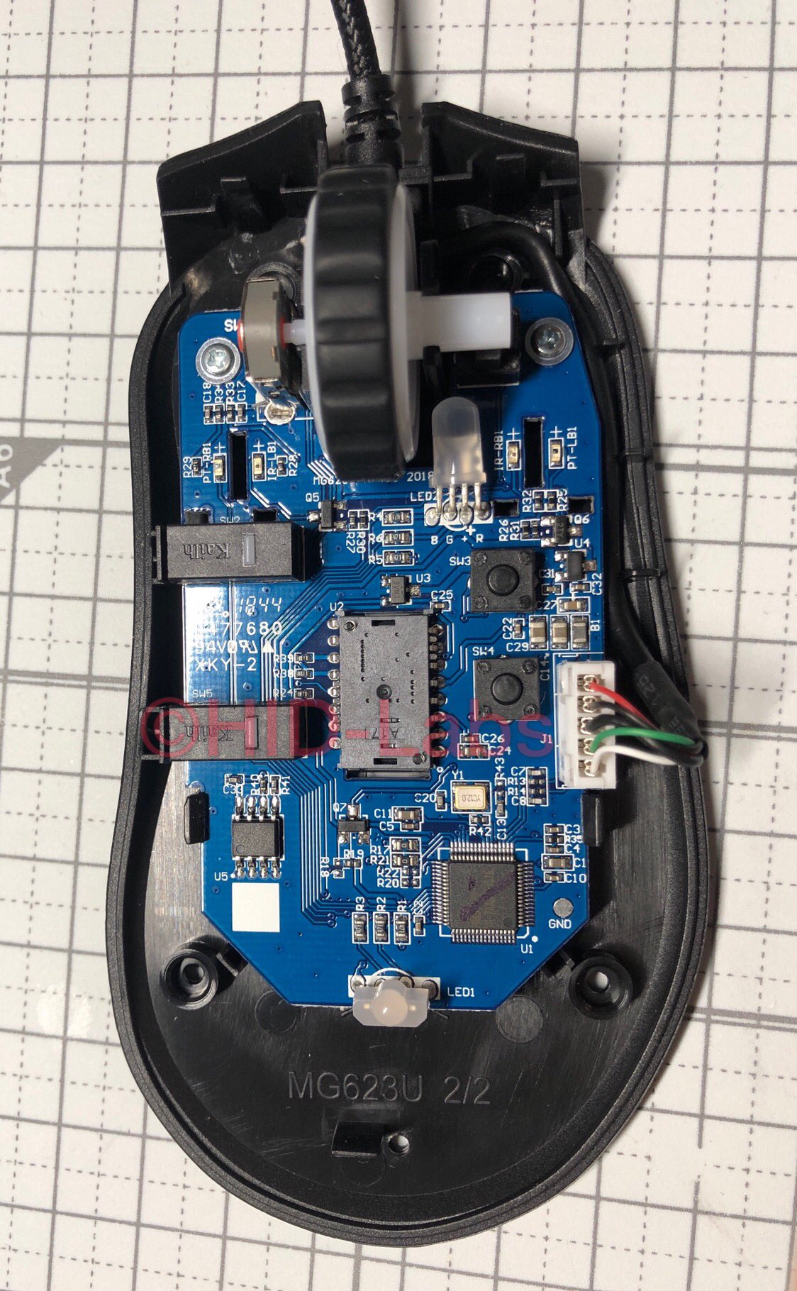 Hid Labs 先日のサンワサプライ 400 Ma112を分解してみました 3360搭載でケーブルを外した状態だと81 4gほどです T Co 1xvbarafac Twitter