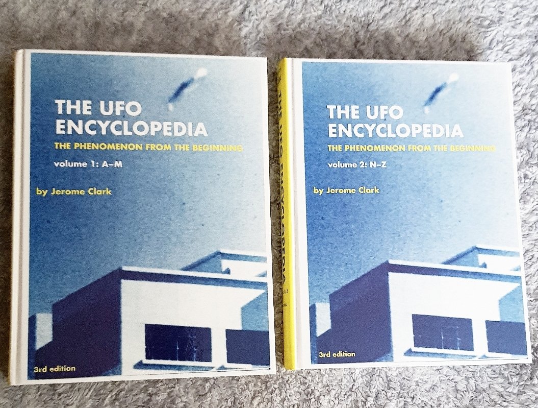 Mark Tallen On Twitter I Decided To Make The Investment In This 2 Volume Set Of The Ufo Encyclopedia By Jeromeclark This Is The 3rd Revised Updated Edition Published By Omnigraphics