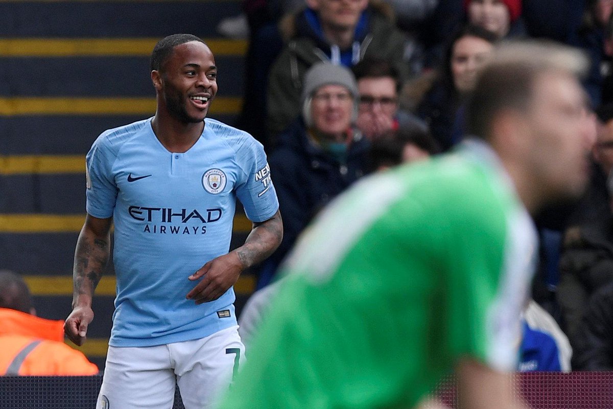 Sterling celebra uno de sus goles al Crystal Palace.