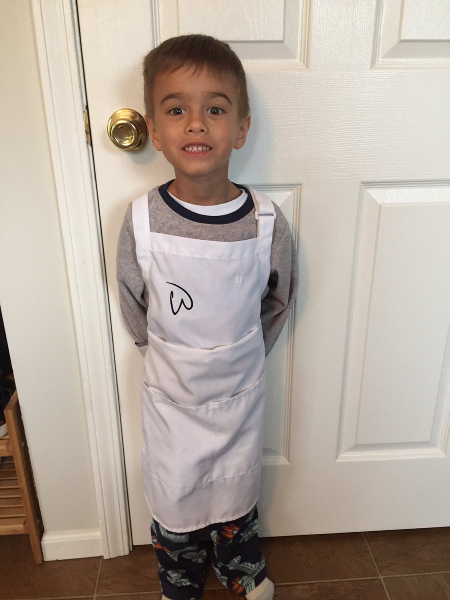 starlight72278's tweet photo. Future Wegmans chef or baker!! @Wegmans #wegmans #bakingkid https://t.co/KfXfIaBzip
