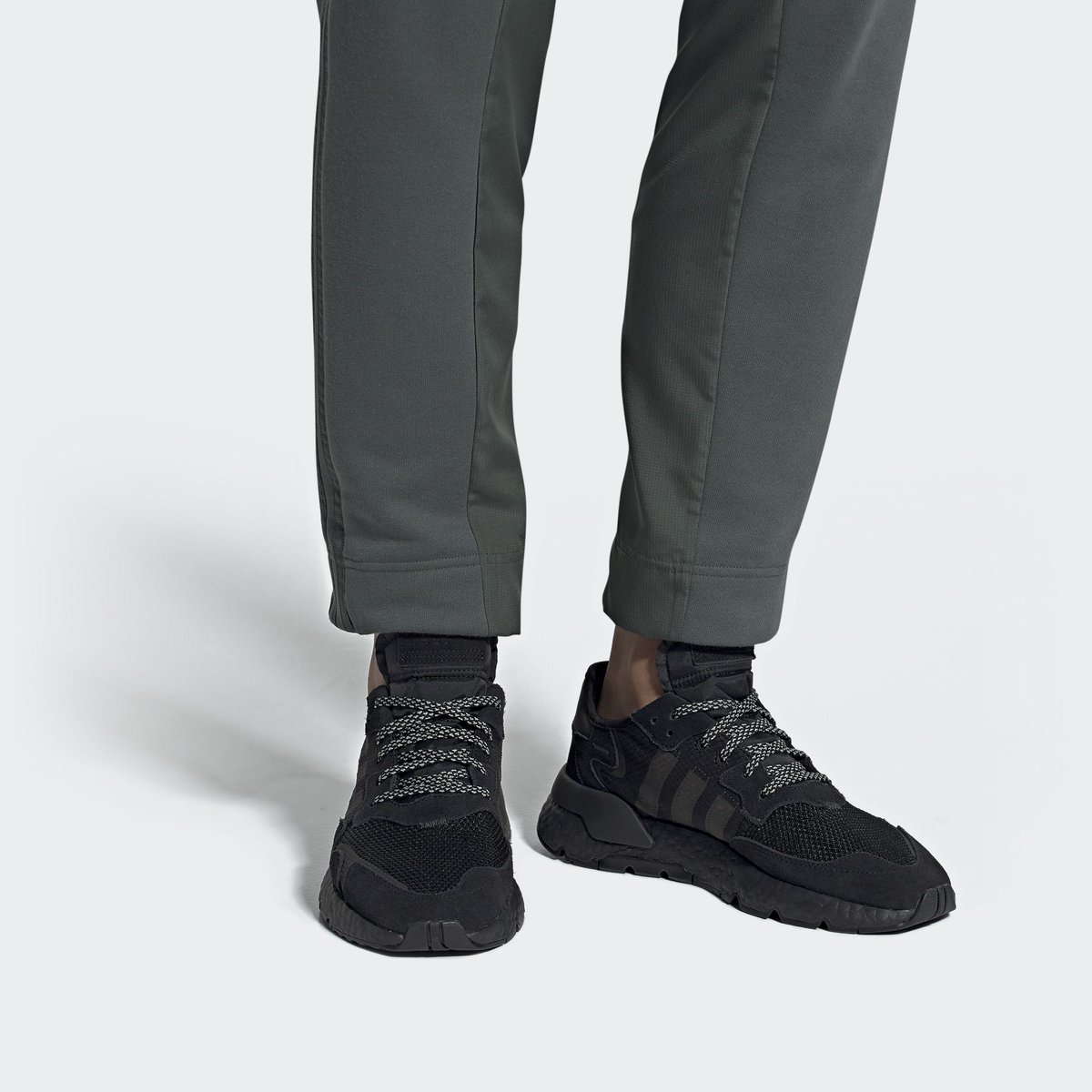 adidas night jogger triple black