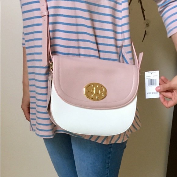edgyscloset's tweet photo. So good I had to share! Check out all the items I'm loving on @Poshmarkapp #poshmark #fashion #style #shopmycloset #thelimited #maggylondon #emmafox: https://t.co/SuftTcRY5s https://t.co/T5dbUPPGMr