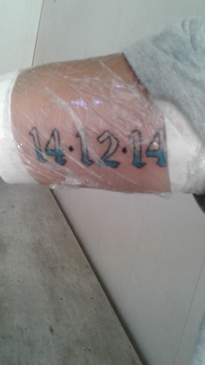 Acercándome a la superstición sin ánimos de ofender a nadie. Pero un amigo me mandó estas dos fotos. No será de un equipo muy con suerte que la suma de tus campeonatos dan 13 y 17?