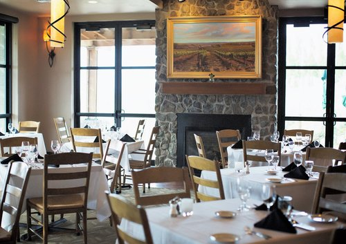 CaveBResort's tweet photo. Fine dining is only as far away as the walk to our restaurant. If you're curious to see what our hours and menu are like, we invite you to check out our website for that information and more! https://t.co/oRKli3WjDj https://t.co/b0wUY09QSp