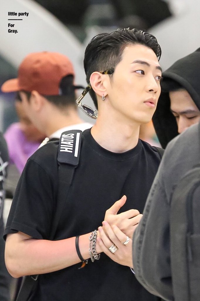 Little Party Call Me Daddy Callmegray Aomg Gray 그레이 이성화 Happysongkranwithaomg Little Party Call Me Daddy Callmegray Aomg Gray 그레이 이성화 Happysongkranwithaomg