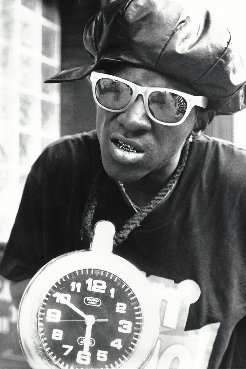 Retro_Co's tweet photo. Flavor Flav, c.1988 https://t.co/UDEFNTtYSF