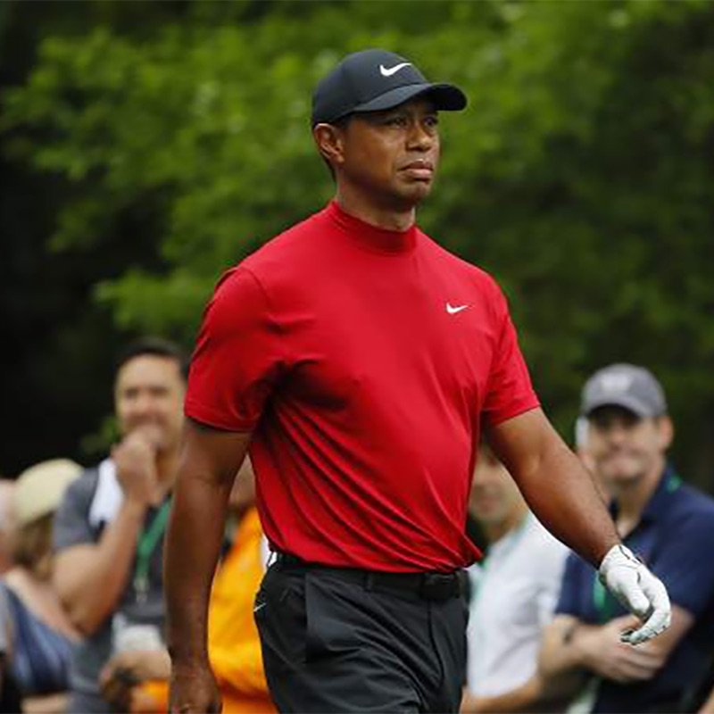 tiger woods red nike shirt