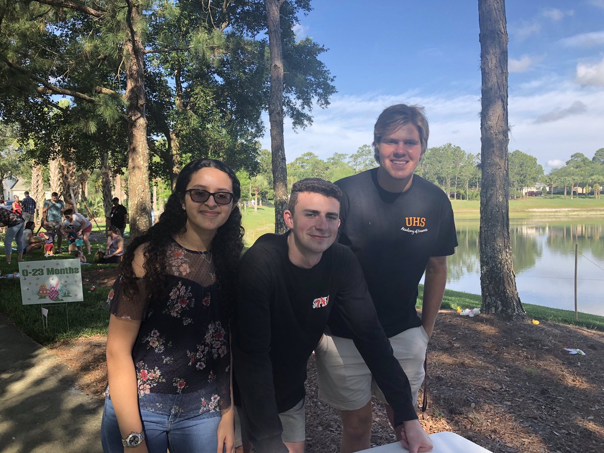 UHSAOF's tweet photo. Big thank you to the AOF for giving up their Saturday morning to help the Victoria Park Easter Egg hunt. The children had a wonderful time! 
#servingourcommunity https://t.co/FMhLyASjzQ