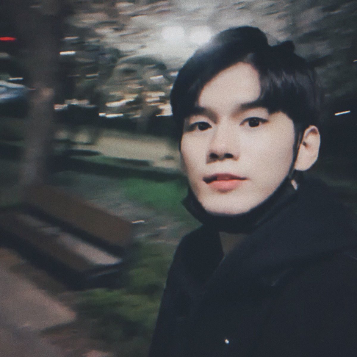 ongshot's tweet photo. 🌳🚲

#옹성우  #ONGSEONGWU https://t.co/uoHG4hvbsa