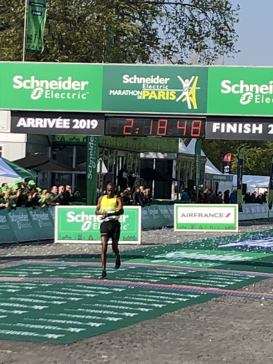 Comecla's tweet photo. Les résultats de l’équipe de @LaBananeDurable au #MarathonDeParis Tony Auster 2.35.53 - Patrick Bonnet 2.47.43 et Louis-Michel Abatord en 2.54.45
Bravo à eux !! 👏👏👏 https://t.co/Pjv6sPNj34
