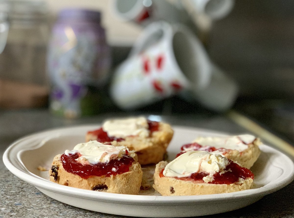 @Cornish_Sharks <a href="/LeeJPhipps/">Lee Phipps</a> <a href="/Cream_first/">Cream Tea Perfection</a> Yes indeed Sharky! You are duly awarded #JamFirstPerfection status. #JamFirst the #OnlyWay the #ProperWay the #CornishWay. #HeavenOnAPlate.
